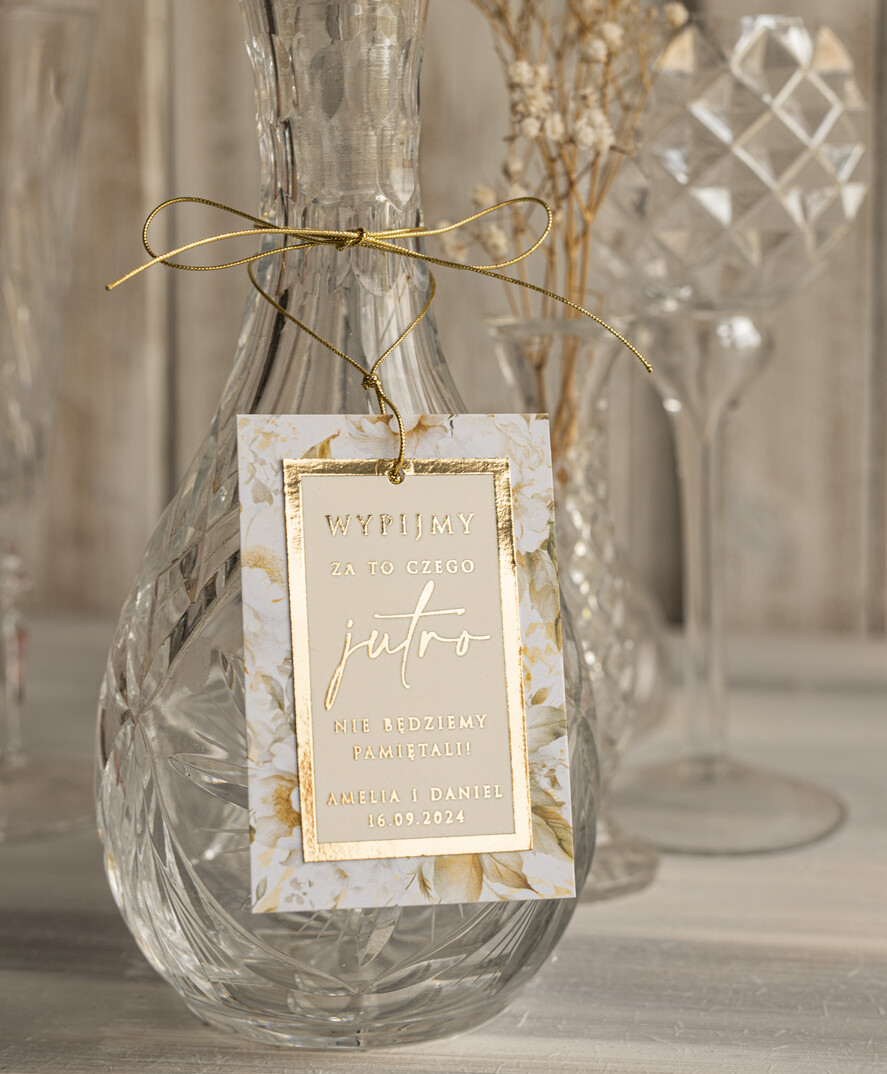 Zawieszki na butelki glamour etykiety na wódkę weselną z kwiatami, złote eleganckie winietki z dowolną treścią, złote zawieszki ślubne, eleganckie zawieszki na butelkę 2