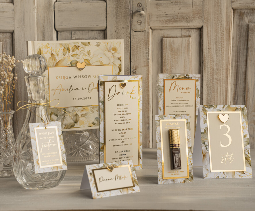 Zawieszki na butelki glamour etykiety na wódkę weselną z kwiatami, złote eleganckie winietki z dowolną treścią, złote zawieszki ślubne, eleganckie zawieszki na butelkę 7