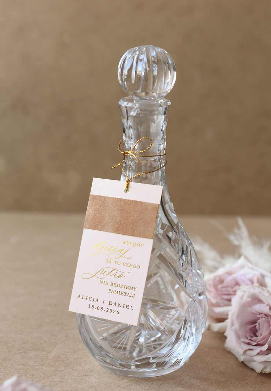 Zawieszki na butelki glamour zawieszka na wino i wódkę weselną różne treści, etykieta na alkohol weselny, zawieszki na weselne trunki, welurowa elegancka zawieszka na weselny alkohol 1