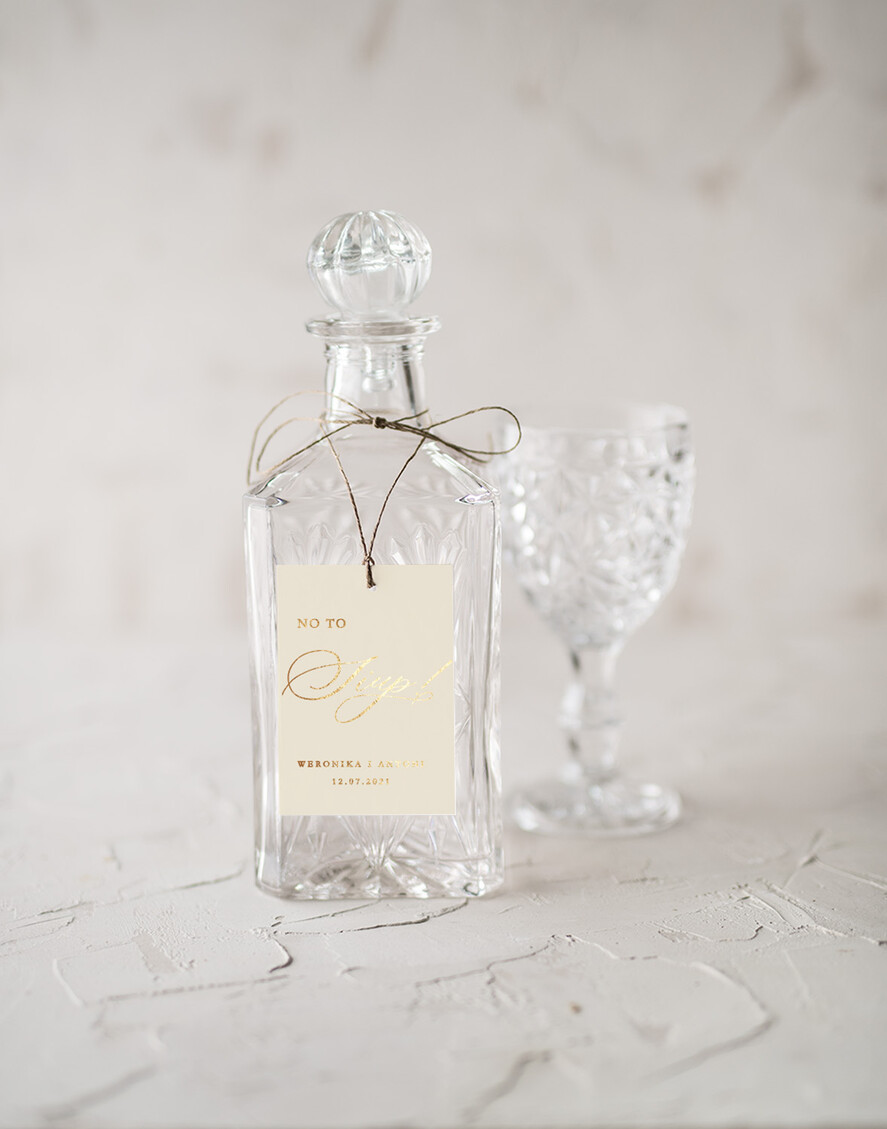 Zawieszki na butelki glamour etykieta na alkohol weselny, złote ze śmieszną treścią0