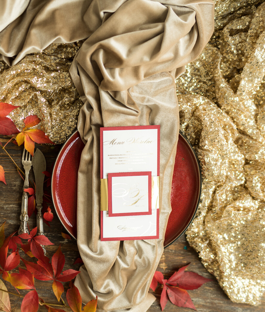 Menu glamour menu weselne na stoły karta dań weselnych, złote i eleganckie na klasyczne wesele0