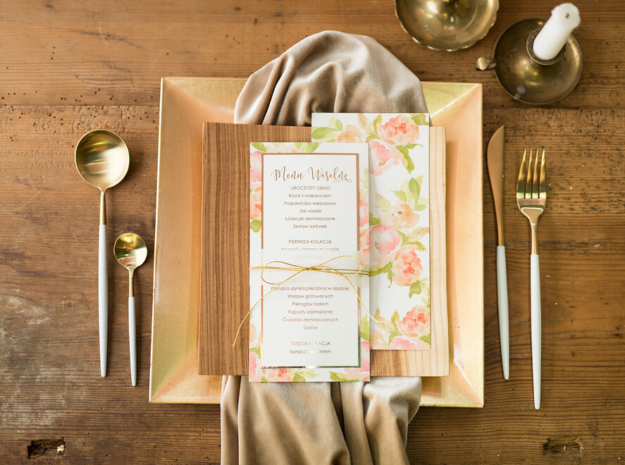 Menu glamour ślubne menu z planem podawania dań wesenych, złote lub srebrne napisy wasza treść1