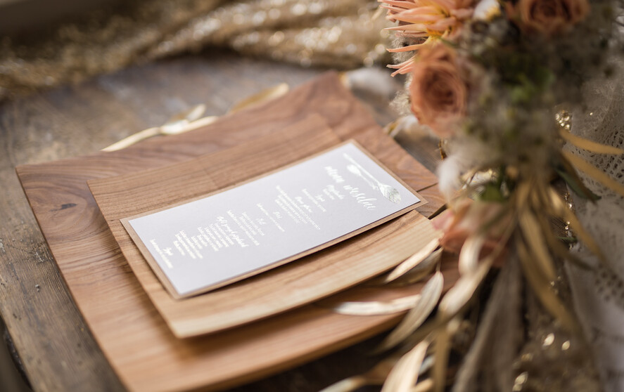 Menu glamour menu weselne na stoły plan podawania posiłków, złocone i eleganckie dowolna treść2