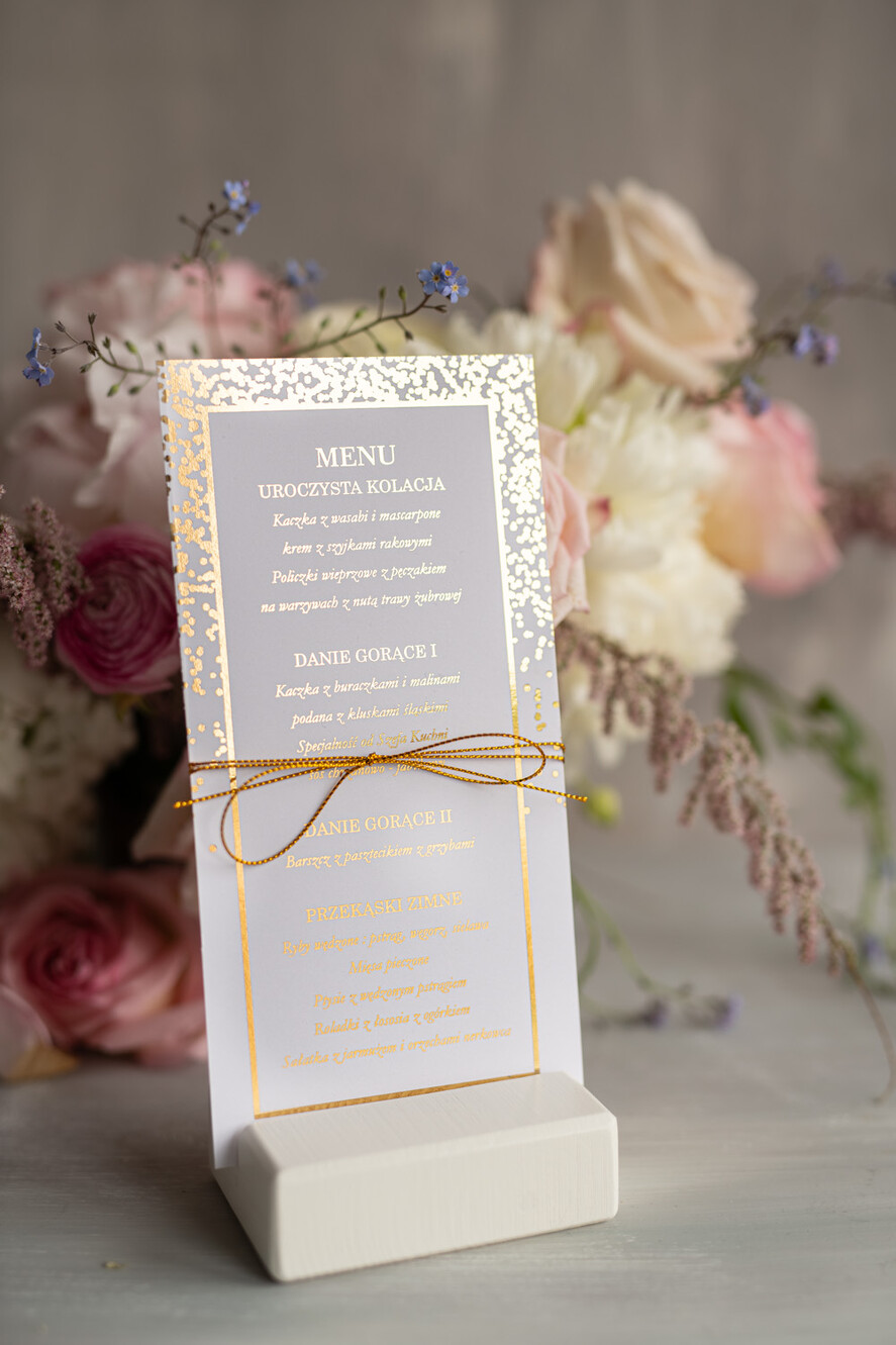 Menu glamour ślubne menu z planem podawania dań wesenych, zlocone napisy dowolna treść1