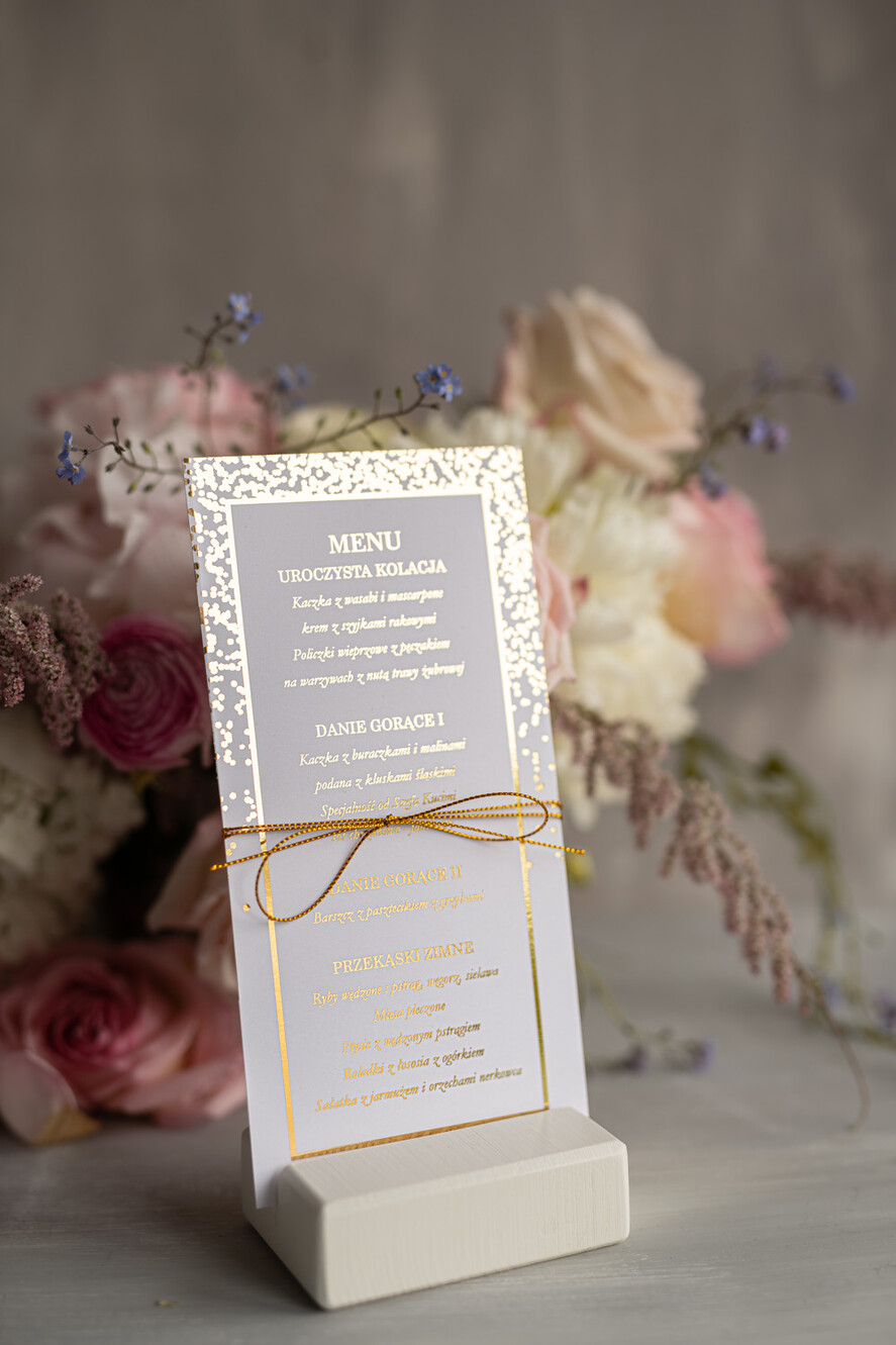 Menu glamour ślubne menu z planem podawania dań wesenych, zlocone napisy dowolna treść2