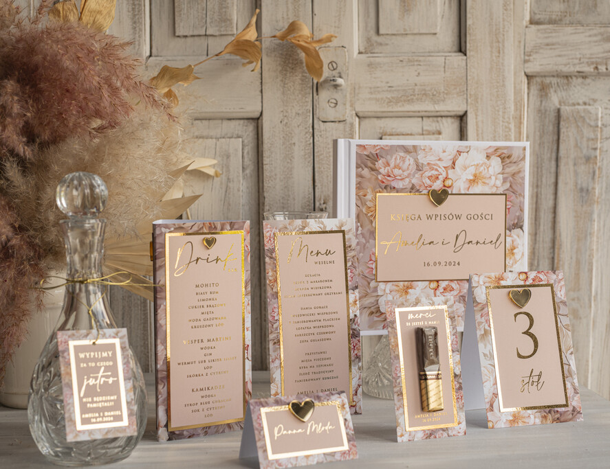 Menu glamour menu i numerek na stół weselny, karta dań weselnych, różowo złote menu weselne, menu i numerek na stół w jednym, eleganckie menu na stół weselny10