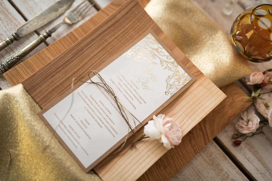 Menu glamour menu weselne na stoły karta dań weselnych, złote i eleganckie na klasyczne wesele1