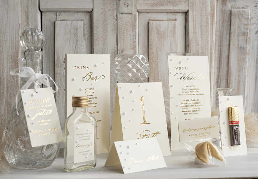 Menu glamour menu weselne karta dań weselnych, eleganckie menu zlocone litery i perełki, stojąca karta dań z numerkiem stołu w jednym, menu, karta drinków, karta deserów 10