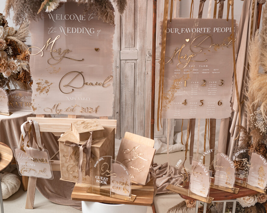 Menu glamour nowoczesna forma karty drinków i deserów, akrylowe menu weselne, stojąca karta dań i napojów, menu weselne w stylu glamour, karta drinków, złote menu weselne 9