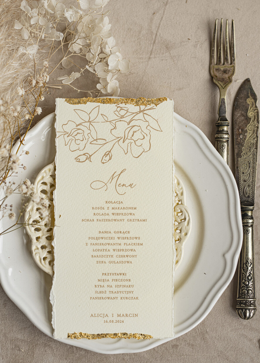 Menu glamour darte menu weselne, karta dań zdobiona płatkami złota, menu na stoły weselne ozdobione złotem, złote menu ślubne0