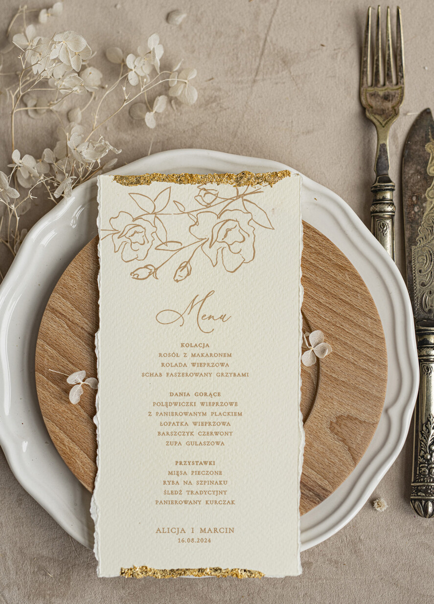 Menu glamour darte menu weselne, karta dań zdobiona płatkami złota, menu na stoły weselne ozdobione złotem, złote menu ślubne4