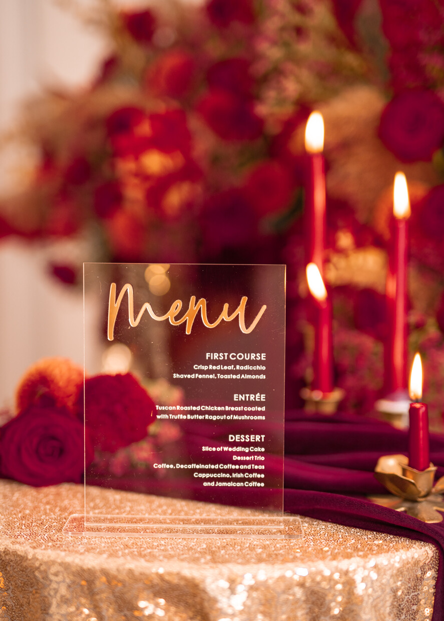 Menu glamour nowoczesna forma karty dań na weselu, akrylowe menu weselne, stojąca karta dań, menu weselne w stylu glamour1