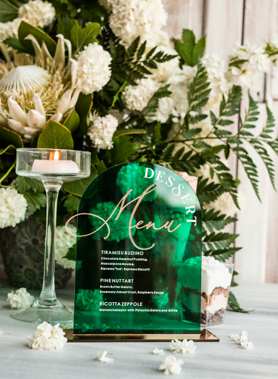 Menu glamour menu deserowe, eleganckie menu weselne, welurowe menu weselne, karty dań na stoły weselne, dekoracja stołów weselnych, dekoracja na stołach weselnych, karta deserów i ciast4
