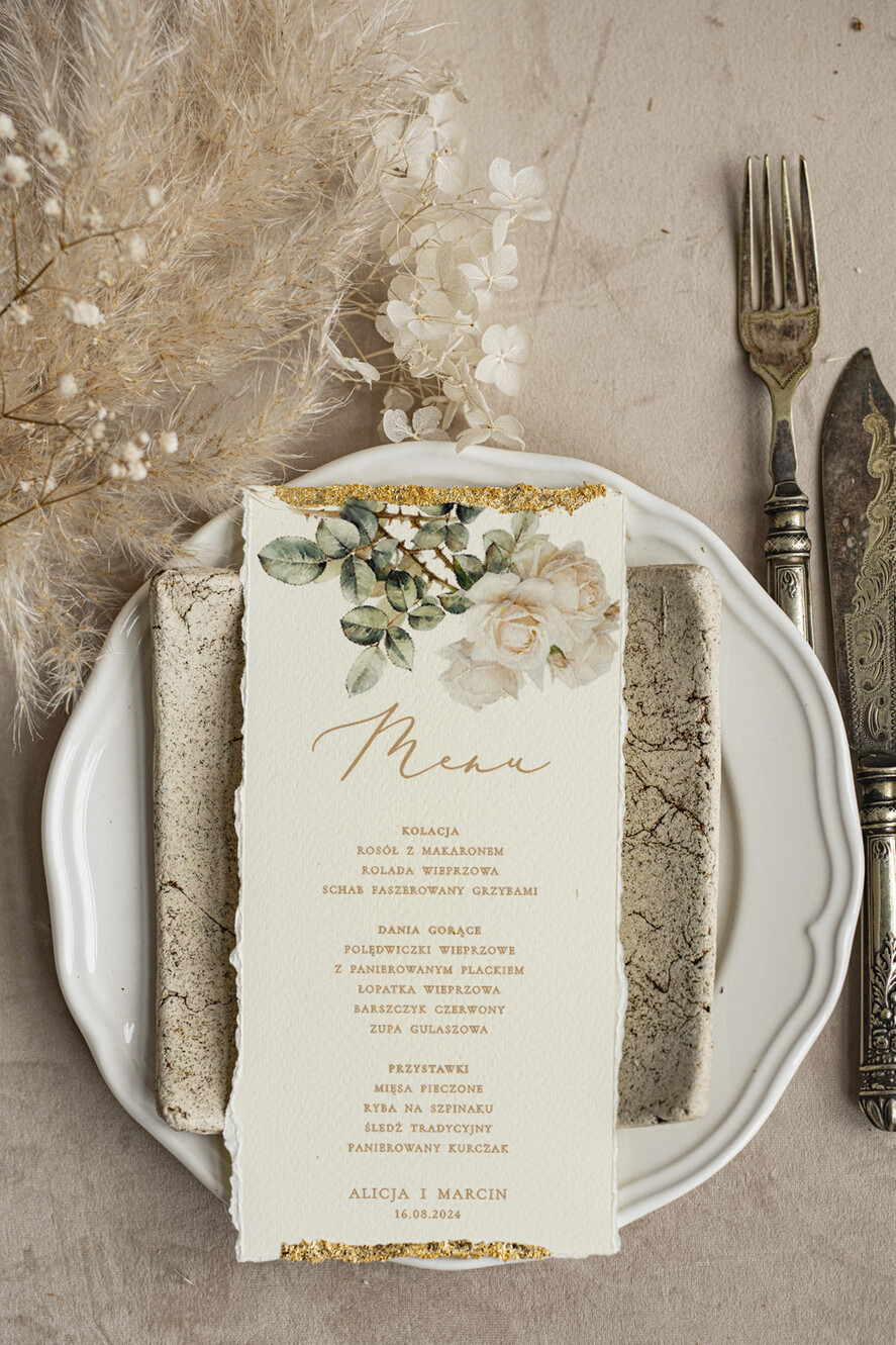 Menu glamour złota karta dań weselnych, menu weselne z dartymi brzegami i płatkami złota, karta podawania dań na weselu ze złotem 2