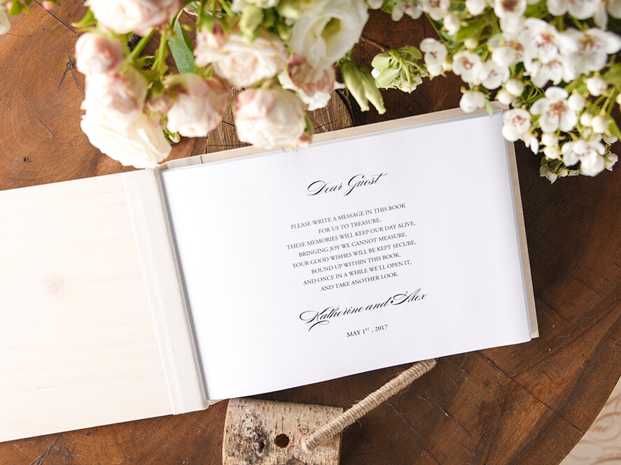 Księgi wpisów gości Drewniane  księga pamiątkowa na wesele i wpisy gosci weselnych, grawerowane drewno wasze imiona3