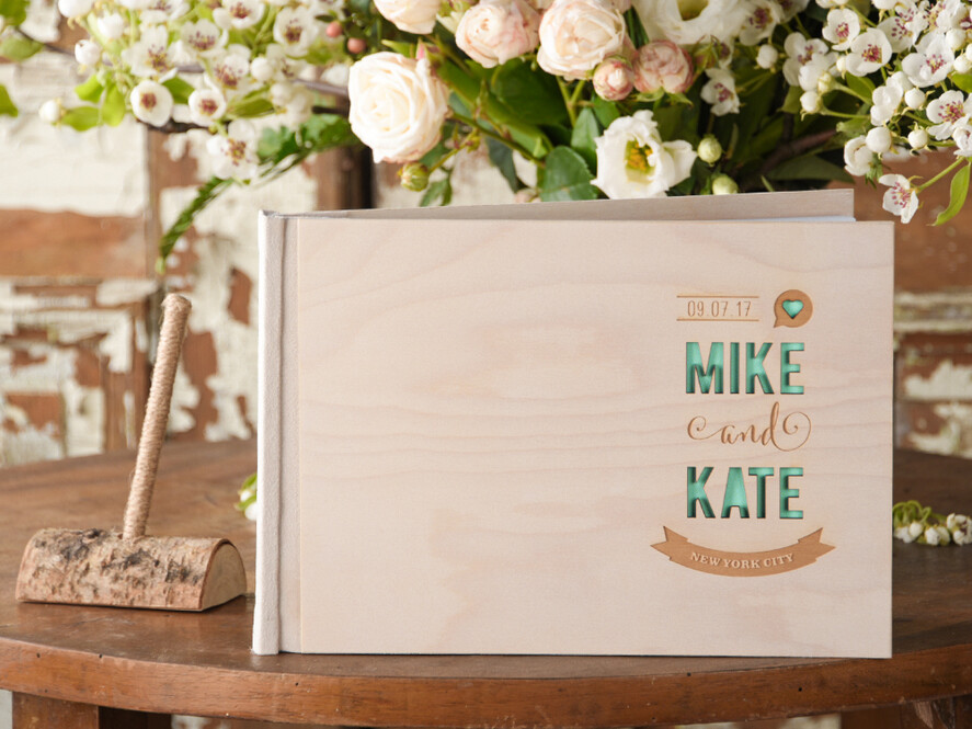 Księgi wpisów gości Drewniane  album księga gości weselnych mozliwe czarne kartki, grawer w drewnie wasze imiona i data0