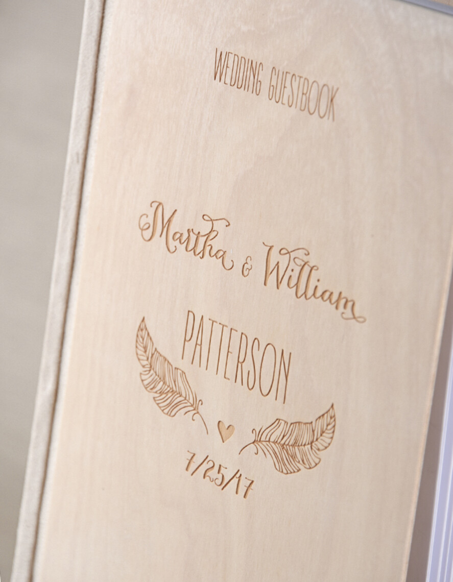 Księgi wpisów gości Drewniane  ślubny album na zdjęcia wklejane i ksiega gosci, okładka z drewna grawerowane imiona i data0
