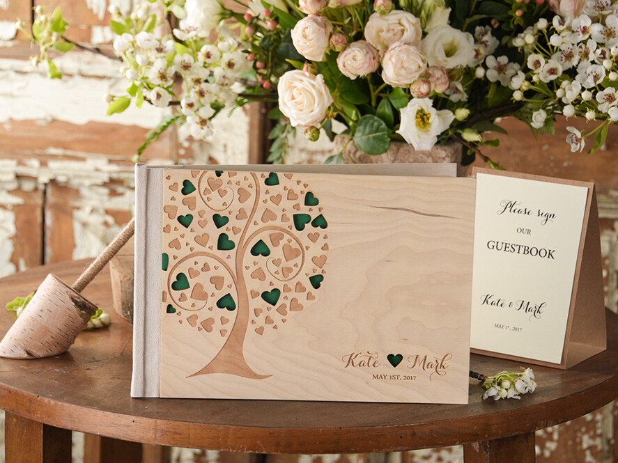 Księgi wpisów gości Drewniane  fotoalbum ślubny i ksiega gosci weselnych w jednym, grawerowana drewniana okładka0