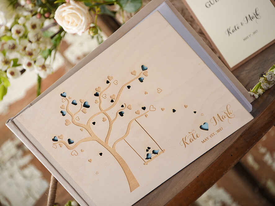 Księgi wpisów gości Drewniane  ksiega pamiatkowa na wpisy gosci weselnych, drewniana okładka wasze imiona3