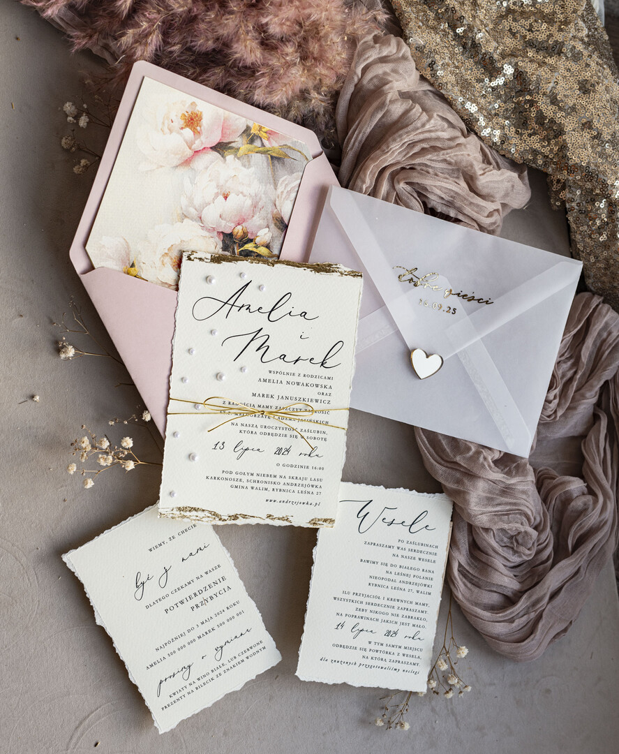 Zestawy Próbkowe próbki zaproszeń Próbka darte złocone zaproszenia ślubne z perełkami, różowe peonie zaproszenie na ślub z perełkam, rwane złocone zaproszenie na ślub cywilny perły i piwonie3