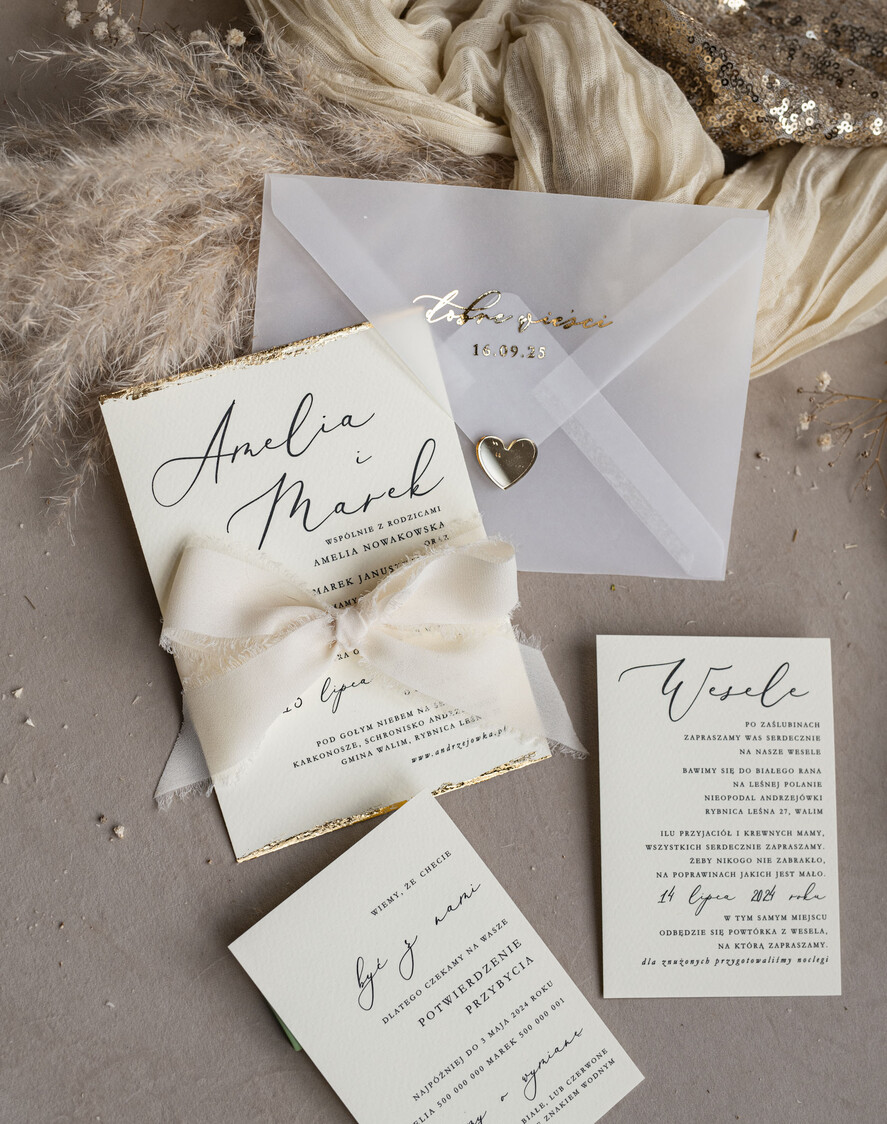 Zestawy Próbkowe próbki zaproszeń próbki zaproszeń ślubnych Złocone Zaproszenia Ślubne Minimalistyczne Zaproszenia na Ślub Eleganckie, Kremowe złote Zaproszenia Ślubne z szyfonową wstążką1