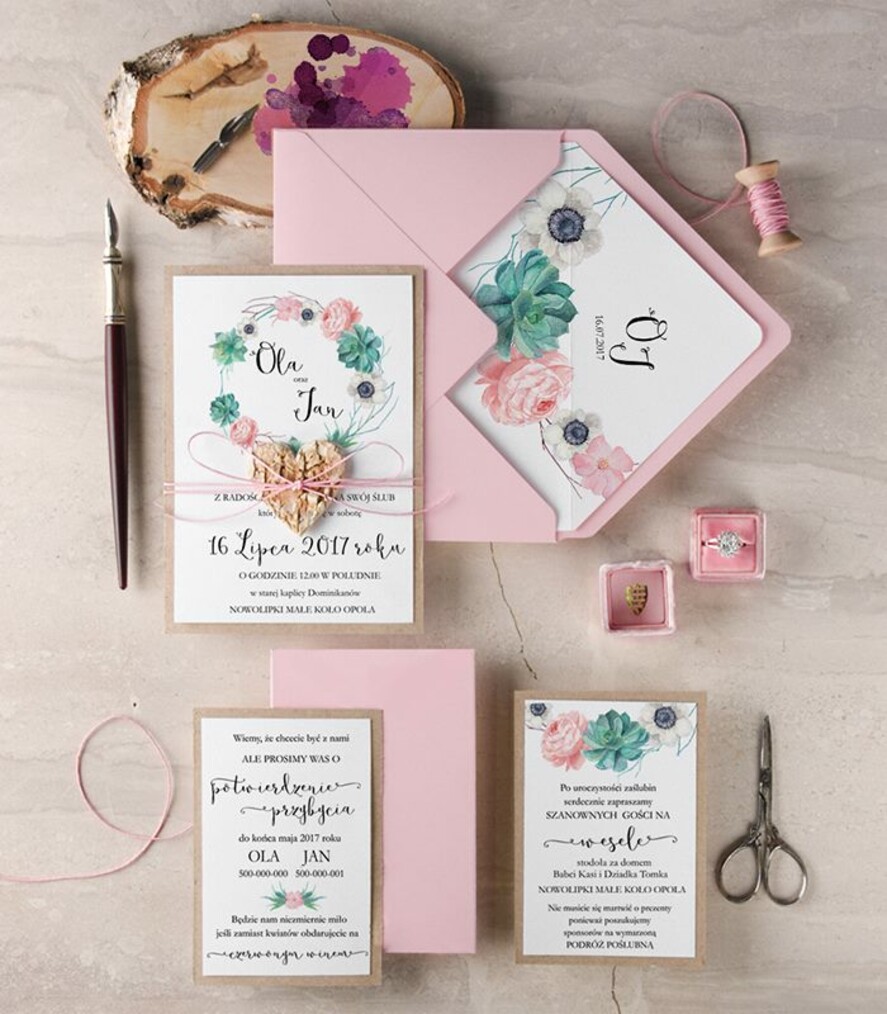 Zaproszenia ślubne Rustykalne i Natura unikatowe zaproszenia ślubne w stylu rustykalnym z pięknym kwiatowym wzorem i korowym sercem0