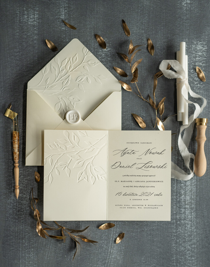 Zaproszenia ślubne Rustykalne i Natura Proste zaproszenia ślubne Kremowe Tłoczone Listki Składane Minimalistyczne Zaproszenia na Ślub Klasyczne Zaproszenie na ślub Cywilny1
