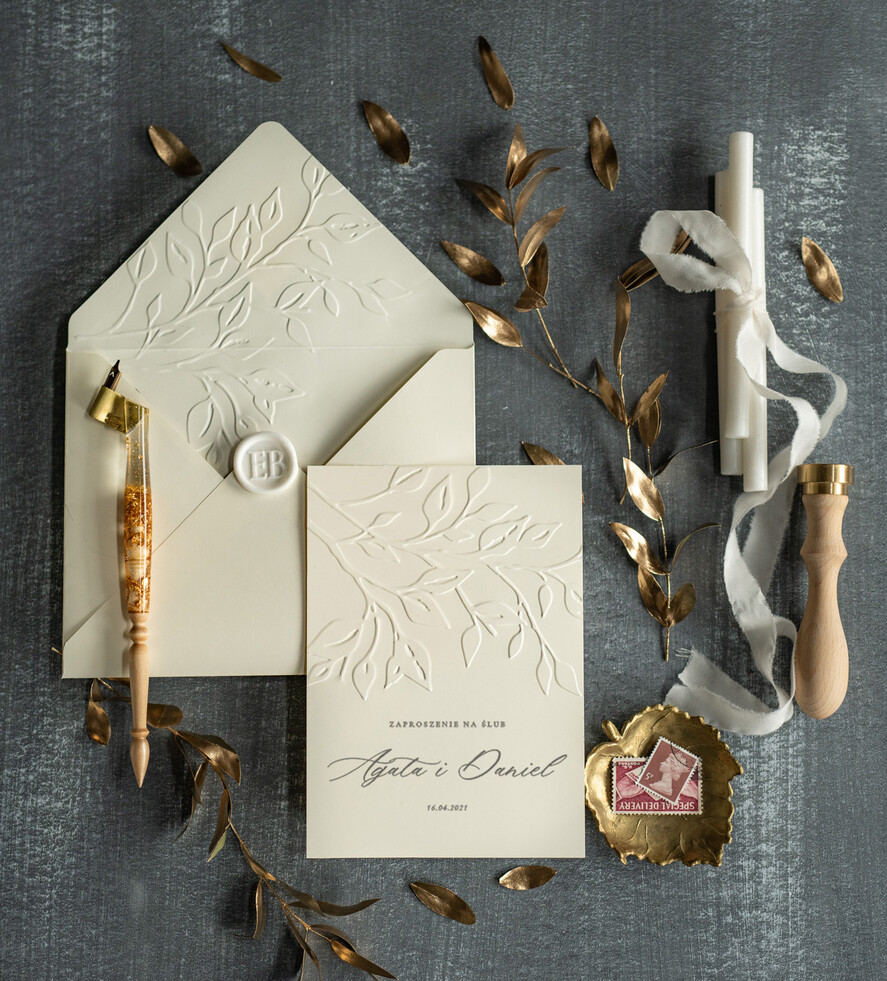 Zaproszenia ślubne Rustykalne i Natura Proste zaproszenia ślubne Kremowe Tłoczone Listki Składane Minimalistyczne Zaproszenia na Ślub Klasyczne Zaproszenie na ślub Cywilny2