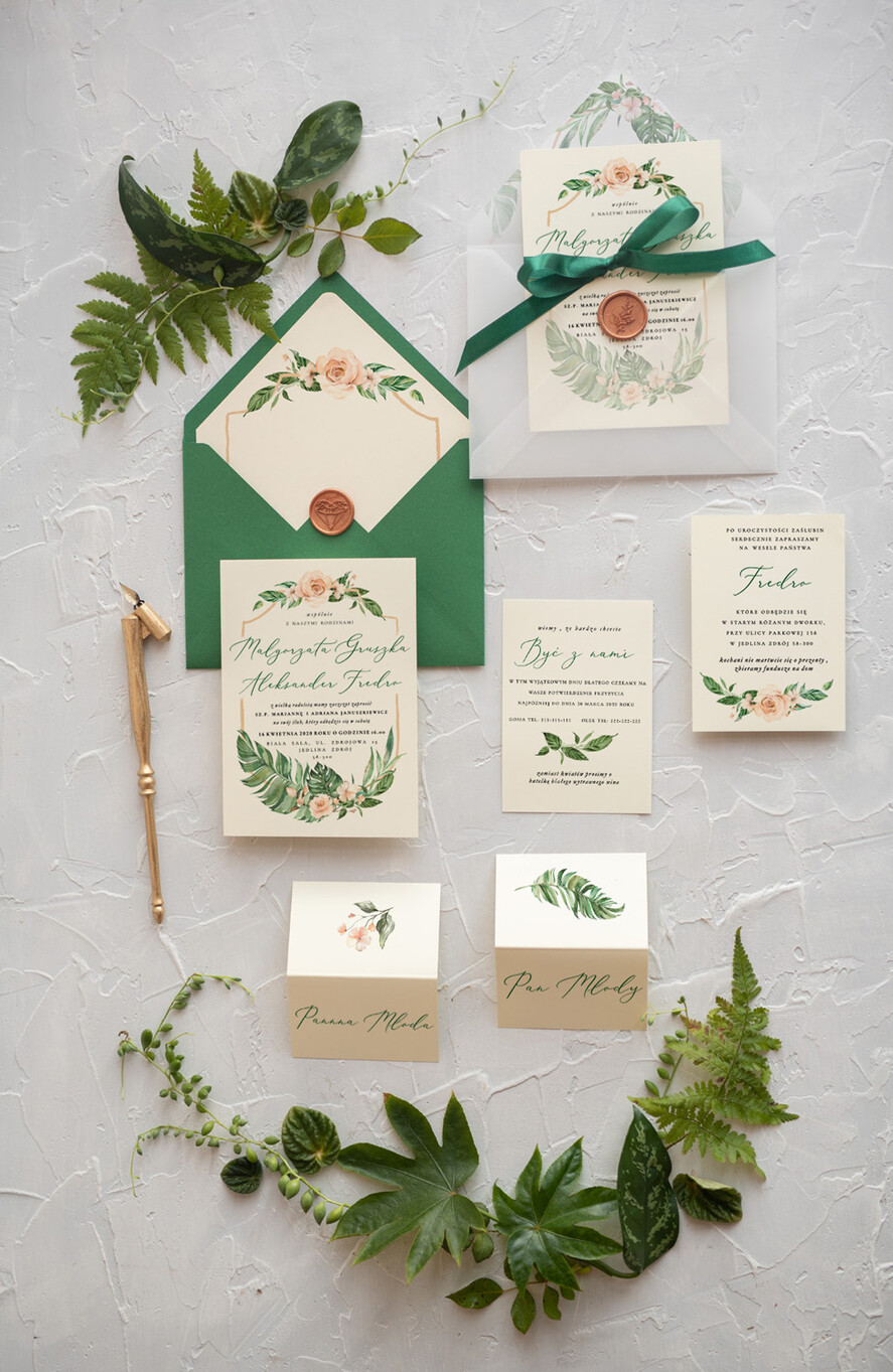 Zaproszenia ślubne Rustykalne i Natura zielone zaproszenia na ślub w stylu rustykalnym z kwiatami i kolorową kokardą 0