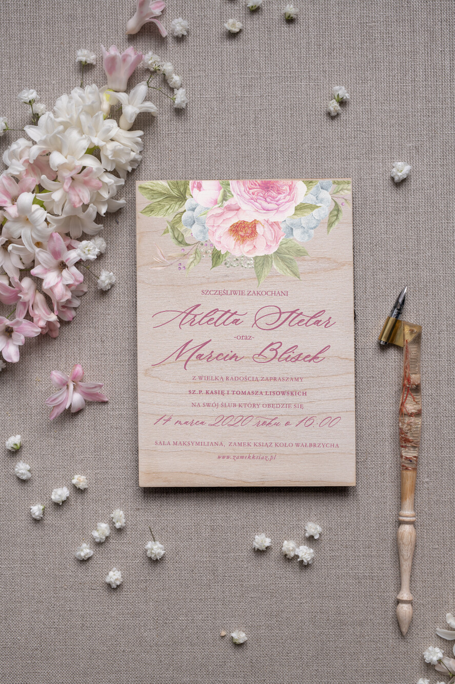 Zaproszenia ślubne Rustykalne i Natura drewniane zaproszenia ślubne boho w różowych kolorach 2