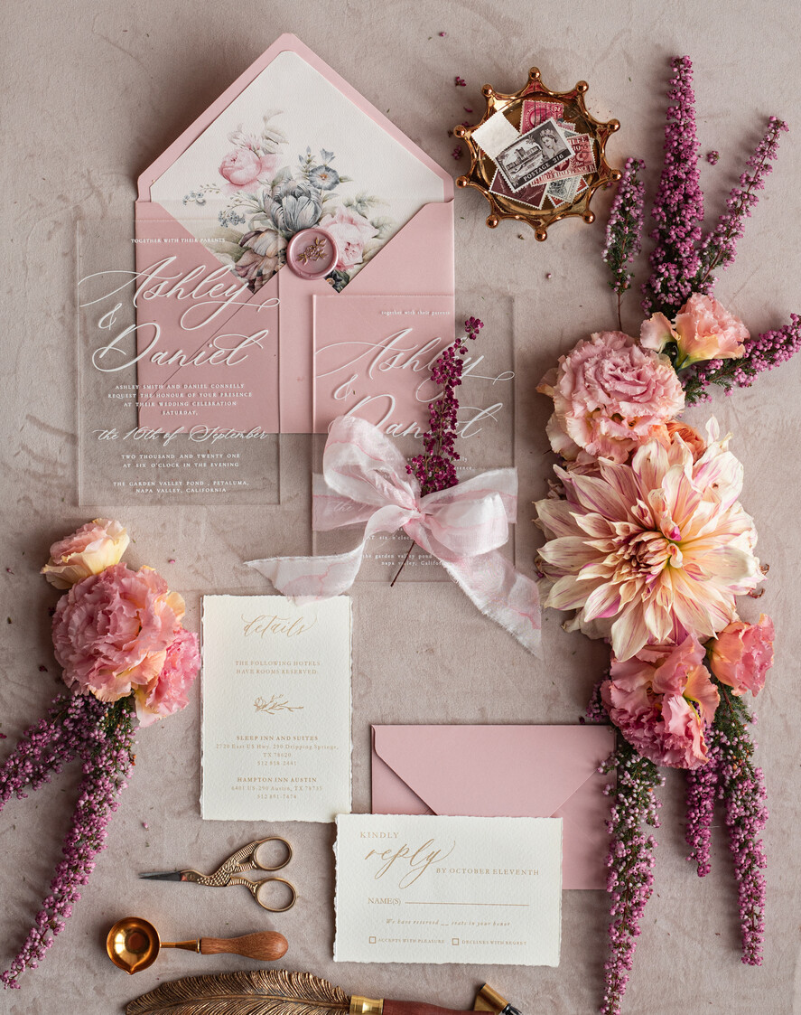 Zaproszenia ślubne Rustykalne i Natura przezroczyste zaproszenia z wrzosem, zaproszenia na ślub z wrzosem, eleganckie zaproszenia na pleksie ozdobione wrzosem, Rustykalne Zaproszenia Ślubne9