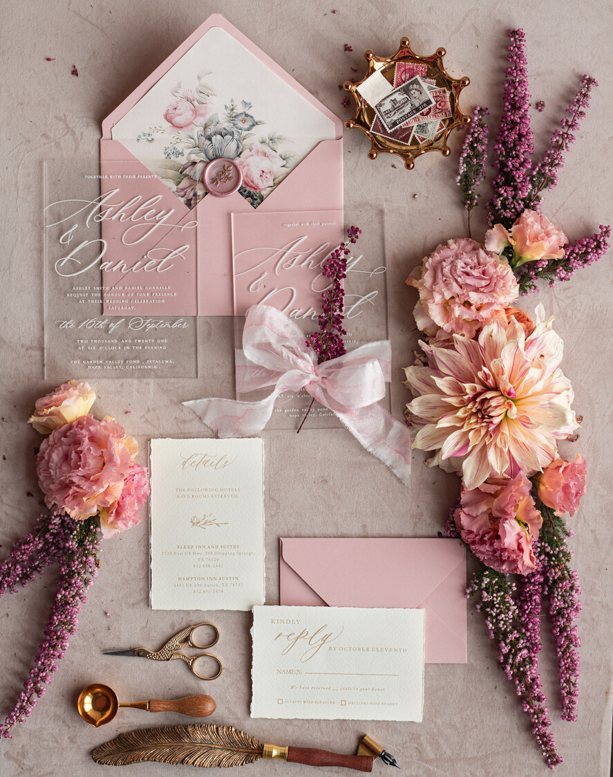 Zaproszenia ślubne Rustykalne i Natura przezroczyste zaproszenia z wrzosem, zaproszenia na ślub z wrzosem, eleganckie zaproszenia na pleksie ozdobione wrzosem, Rustykalne Zaproszenia Ślubne0