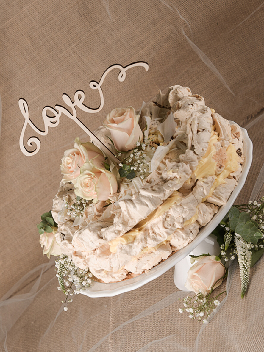 Figurki na tort / cake topper statuetki drewniane ozdoby na tort weselny   1