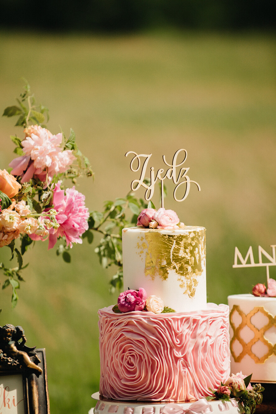 Figurki na tort / cake topper statuetki drewniane napisy na tort ślubny   0