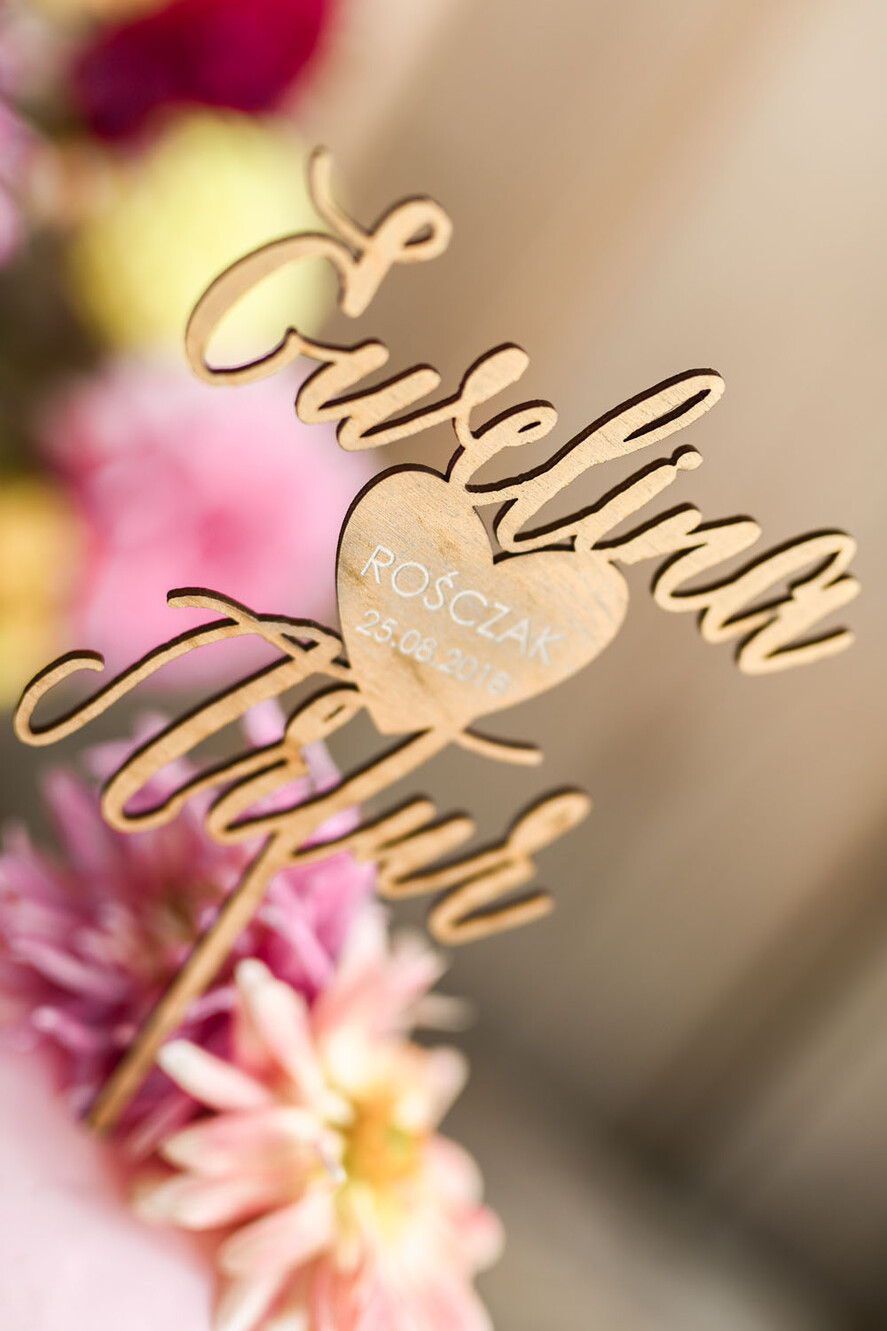 Figurki na tort / cake topper statuetki złote statuetki na tort   2