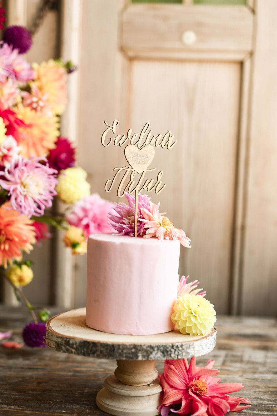 Figurki na tort / cake topper statuetki złote statuetki na tort   0