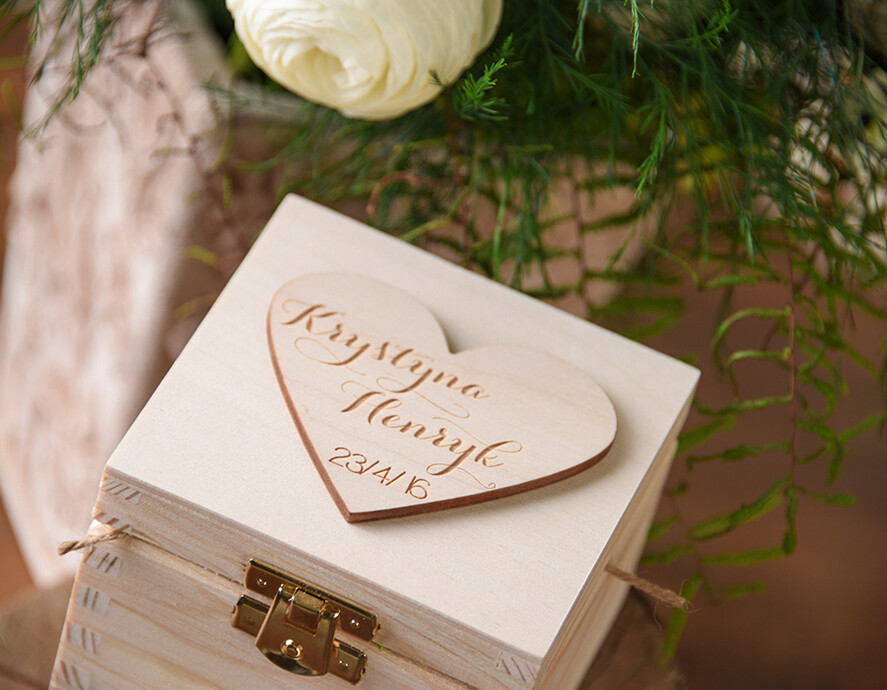 Pudełka Szkatułki na Obrączki szkatułki rustykalna szkatułka drewniane  pudełko na obrączki ślubne serce wasze imiona i data  6