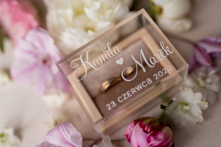 Pudełka Szkatułki na Obrączki szkatułki rustykalna  szkatułka  pudełko na obrączki ślubne przezroczyste wieczko wasze imiona i data  1