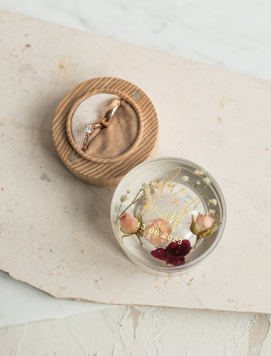 Pudełka Szkatułki na Obrączki szkatułki elegancka rustykalna szkatułka na obrączki z kwiatami, pudełko na obrączki z żywicy, pudełko na obrączki z zatopionymi kwiatami w żywicy3