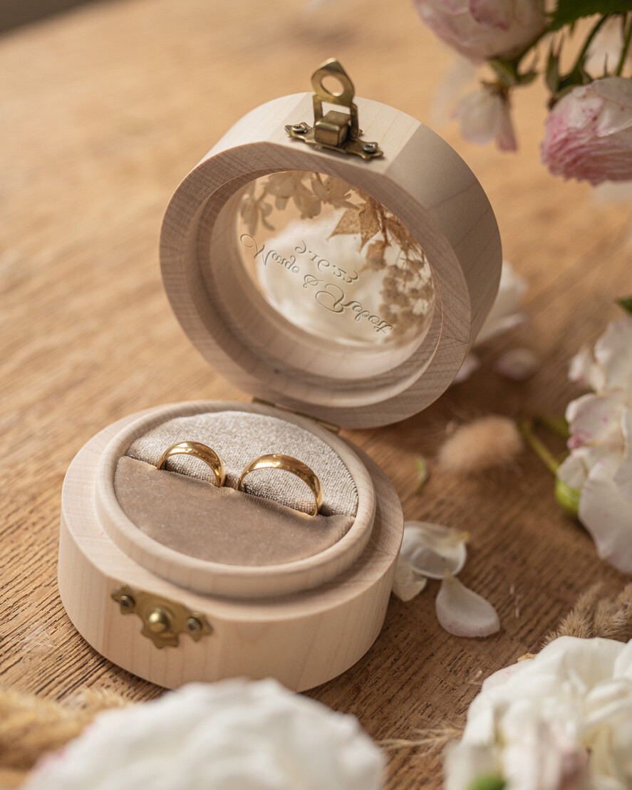 Pudełka Szkatułki na Obrączki szkatułki pudełko na obrączki ślubne wasze imiona i data żywe kwiaty w żywicy    7