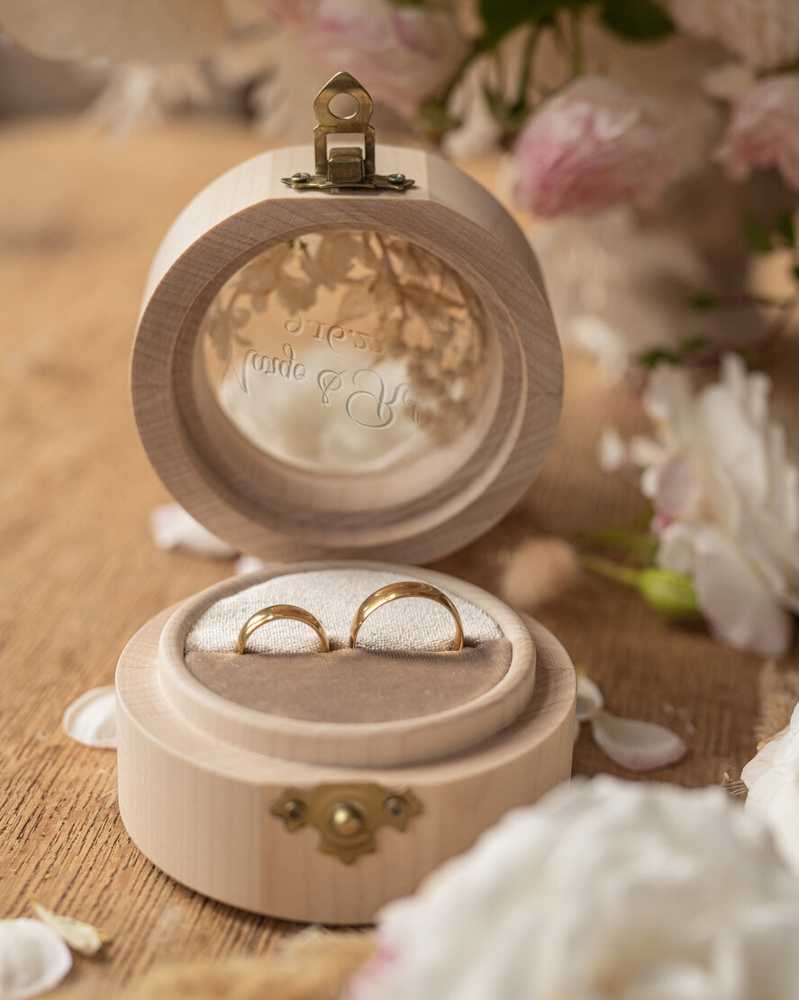 Pudełka Szkatułki na Obrączki szkatułki pudełko na obrączki ślubne wasze imiona i data żywe kwiaty w żywicy    8