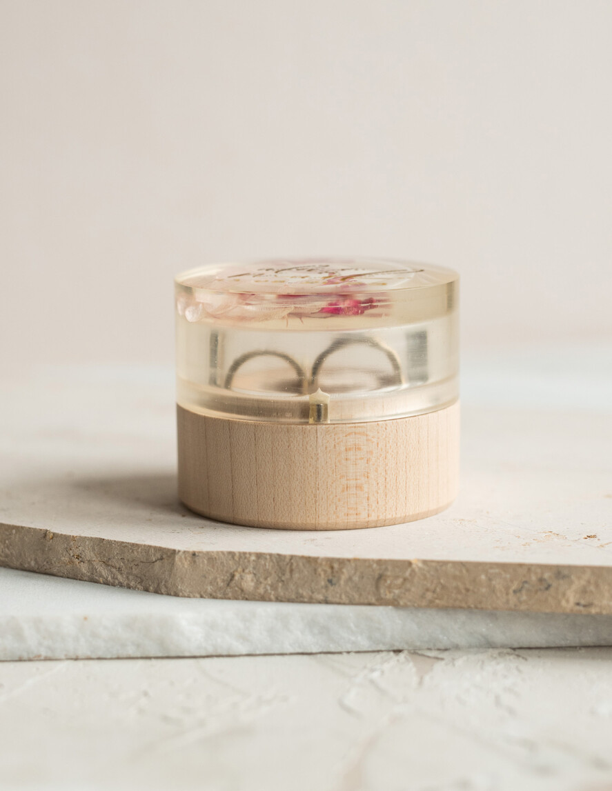 Pudełka Szkatułki na Obrączki szkatułki pudełko z imionami pary młodej, szkatułka na obrączki z kwiatami, pudełko na obrączki z żywicy, pudełko na obrączki z zatopionymi kwiatami w żywicy1