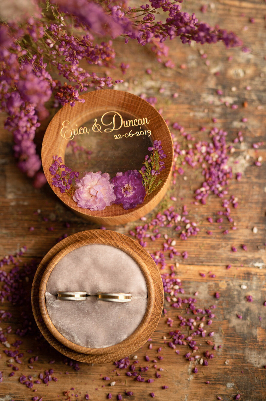 Pudełka Szkatułki na Obrączki szkatułki przeźroczyste  pudełko na obrączki  ślubne zatopione żywe kwiaty w żywicy , pudełeczko na obraczki slubne z przeźroczystym wieczkiem2