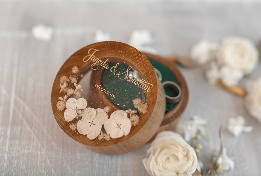 Pudełka Szkatułki na Obrączki szkatułki pudełko na obrączki ślubne wasze imiona i data  , pudełeczko na obraczki slubne z przeźroczystym wieczkiem1