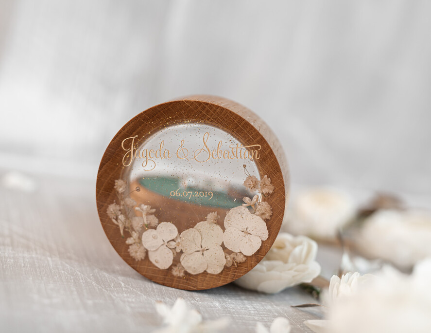 Pudełka Szkatułki na Obrączki szkatułki pudełko na obrączki ślubne wasze imiona i data  , pudełeczko na obraczki slubne z przeźroczystym wieczkiem12