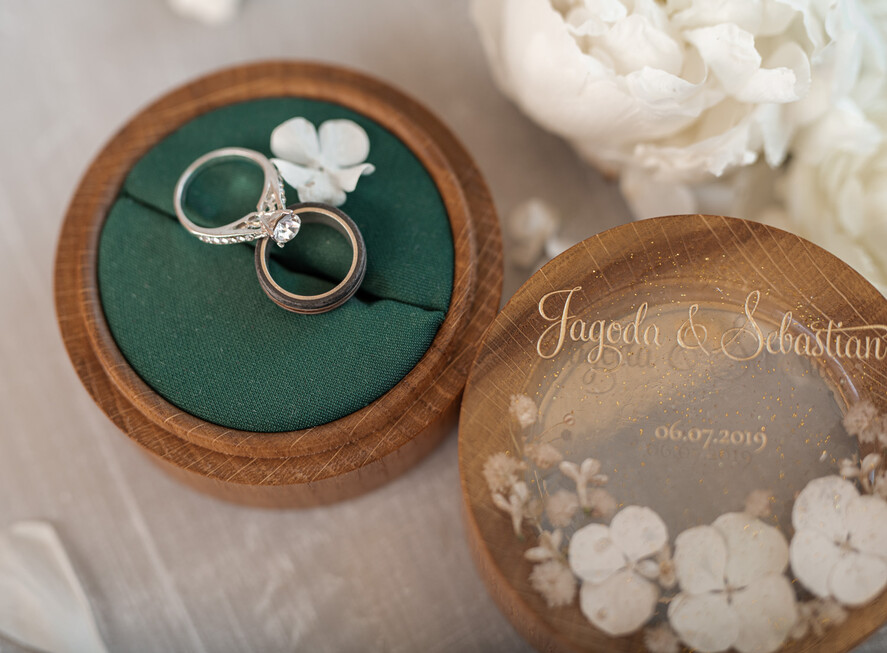 Pudełka Szkatułki na Obrączki szkatułki pudełko na obrączki ślubne wasze imiona i data  , pudełeczko na obraczki slubne z przeźroczystym wieczkiem14