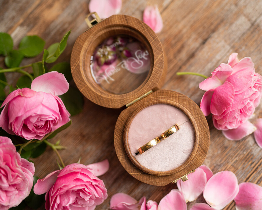 Pudełka Szkatułki na Obrączki szkatułki ręcznie robione szkatułka z drewna z żywicą, personalizowana szkatułka na obrączki ślubne, szkatułka z kwiatami na obrączki2