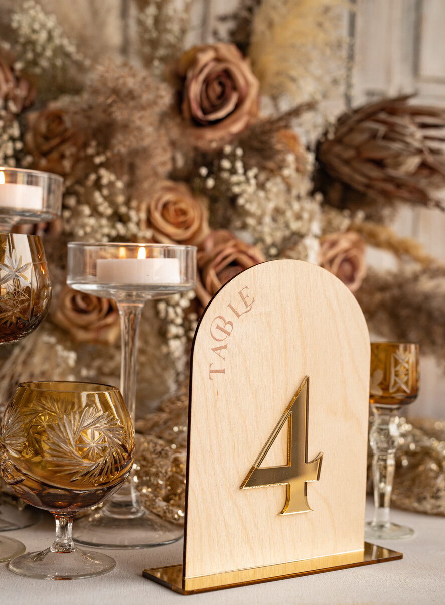 Numery na stół Rustykalne Drewniane numerki na stół weselny, rustykalne numery stołów weselnych, rustykalne numerki na stol weselny, drewniane numery stolow weselnych8