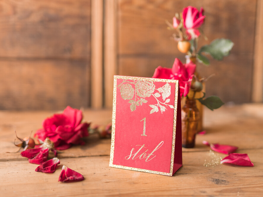 Numery na stół Glamour numerek stojak na stół weselny, złote klasyczne i eleganckie0