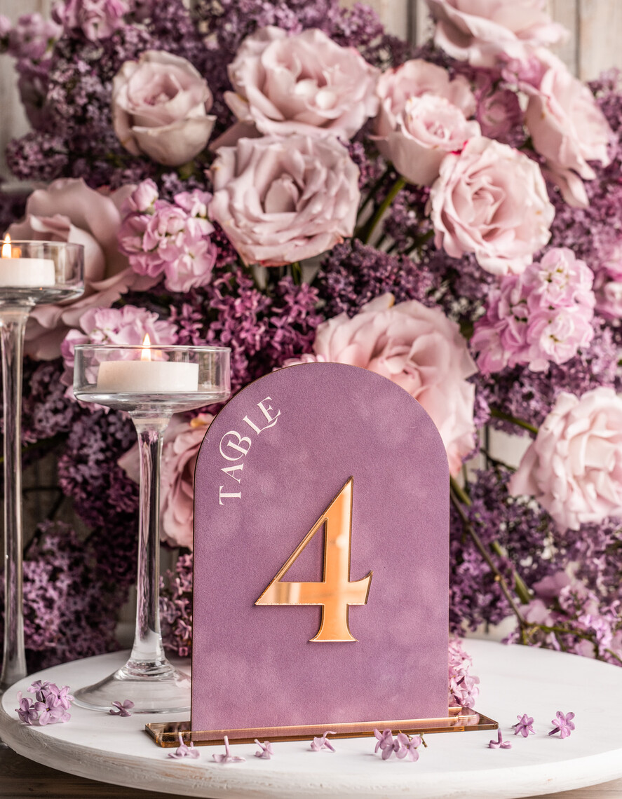 Numery na stół Glamour lawendowe numerki na stoły weselne, dekoracje sali weselnej, dekoracje stołu Pary Młodej, numeracja stołów weselnych 2